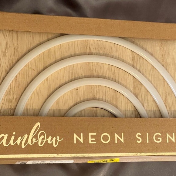 COPY - Rainbow Dreams LED Rainbow Wall Art Deco Night Lite Take it Anywhere NIB - Picture 4 of 4